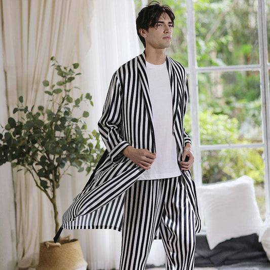 Buying Guide for Mens Silk Robes - slipintosoft