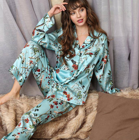 Why Are Women Silk Pajamas Popular? - slipintosoft