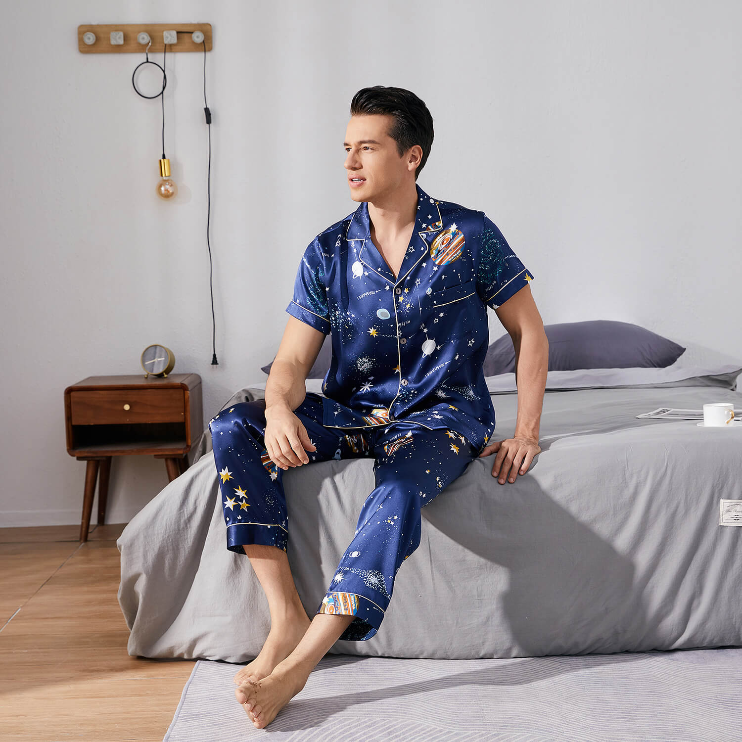 Short Sleeved Silk Pajama Set For Mens Print Luxury Best Silk Loungewear - slipintosoft