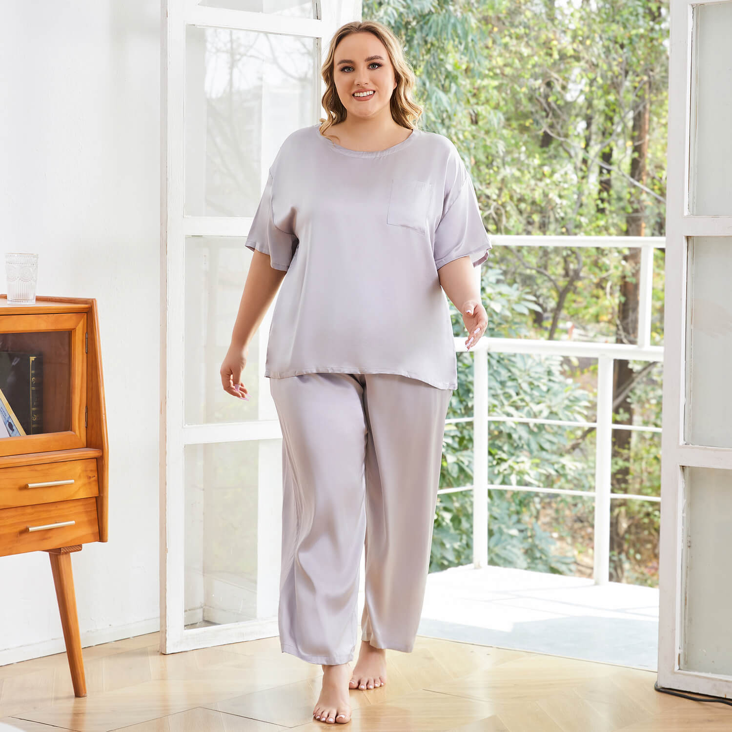 Plus Size Women's Silk Pajamas Set Short Sleeve Long Pants Silk Sleepwear - slipintosoft