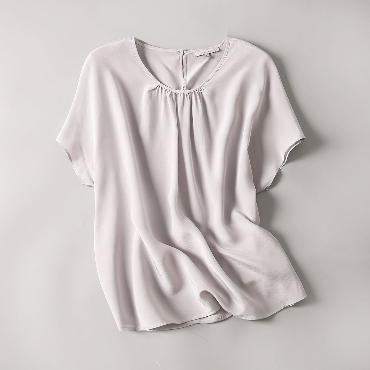 Elegant Womens Mulberry Silk Short Sleeve T-Shirt 22 Momme Round Collar Silk Blouse - slipintosoft